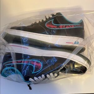 Nike Air Force 1 ‘07 LV8 Black/Fireberry – LT blue